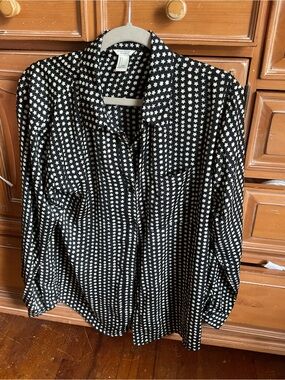 Forever 21 Black and White Star-Print Blouse